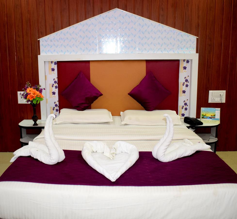 Hotel Kaveri Palace Мисор Екстериор снимка